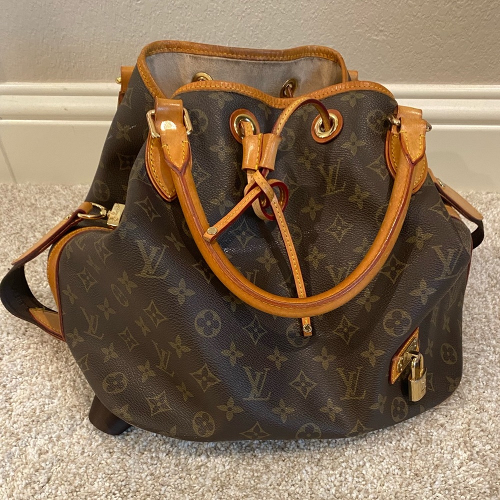 Louis Vuitton Monogram Neo Canvas Purse